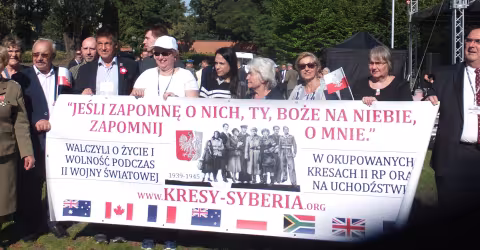 Powiedziano nam ,że tatuś został zgładzony jako przestępca polityczny”